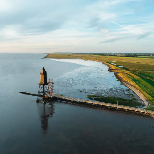 Leuchtturm Obereversand Drohnenaufnahme vom Leuchtturm Obereversand Cuxhaven