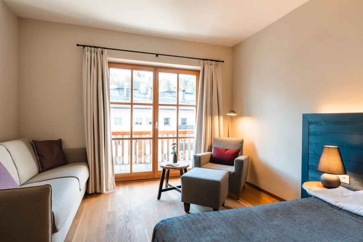 Studio Haus Ache – modernes Zimmer im HENRI Hotel Kitzbühel